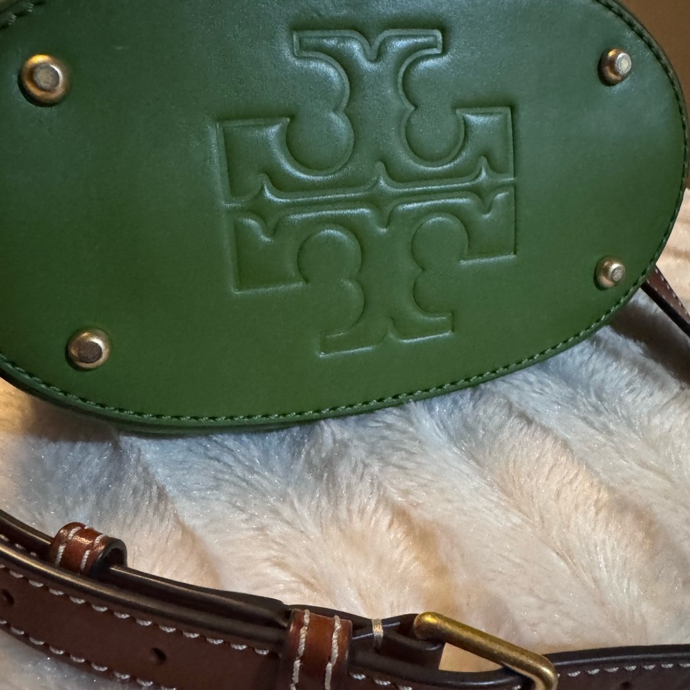 Tory Burch Green and Tan Embroidered Shoulder Bag - Picture 4 of 9